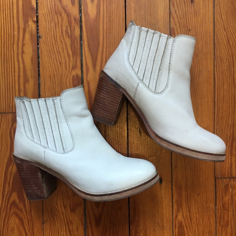 ASOS White Wooden Heels Chelsea Ankle Boots 9